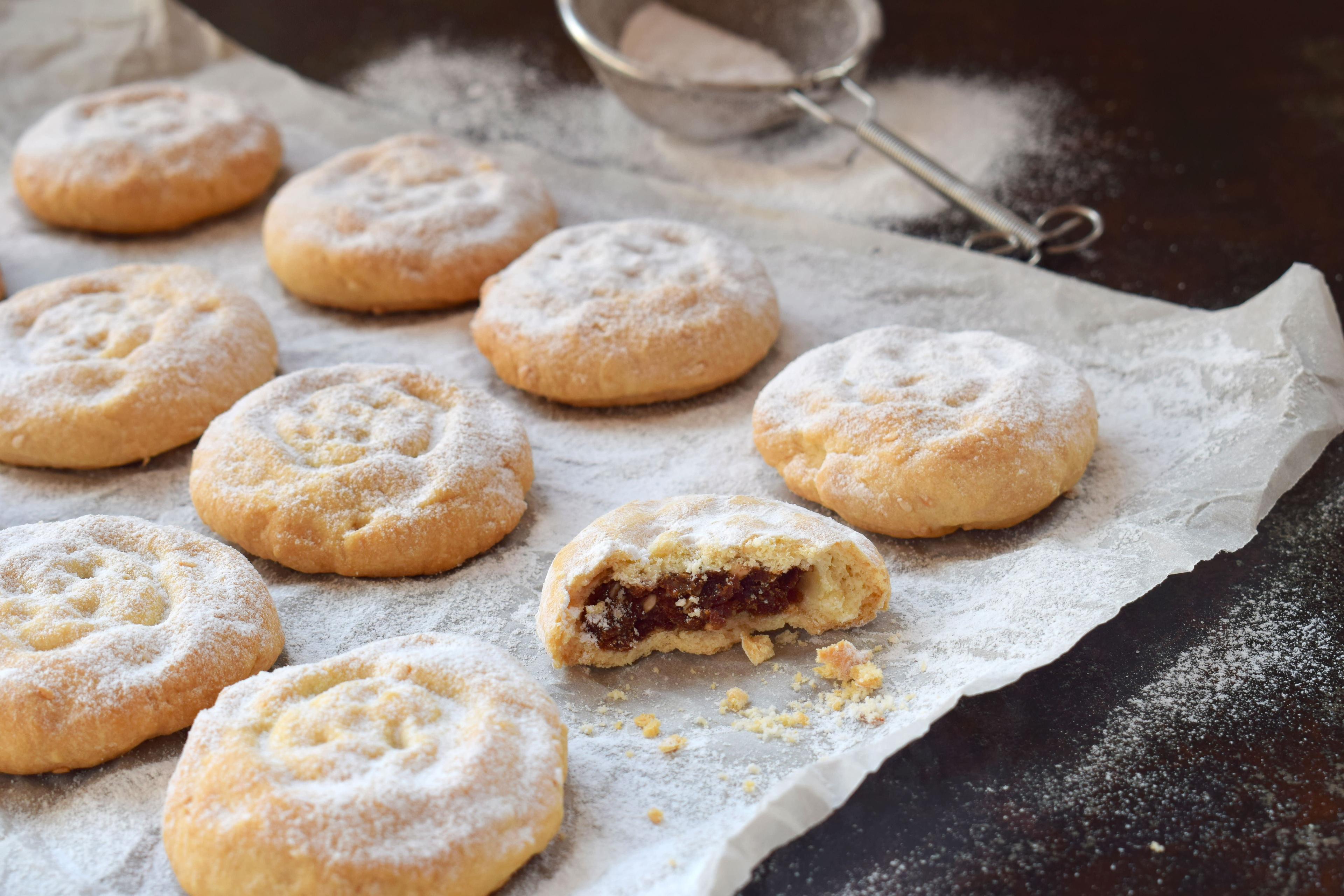 Maamoul (oriental cakes filled with walnut and date paste)image